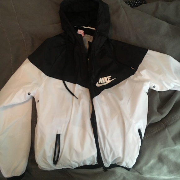Nike wind breaker Large - Picture 2 of 6